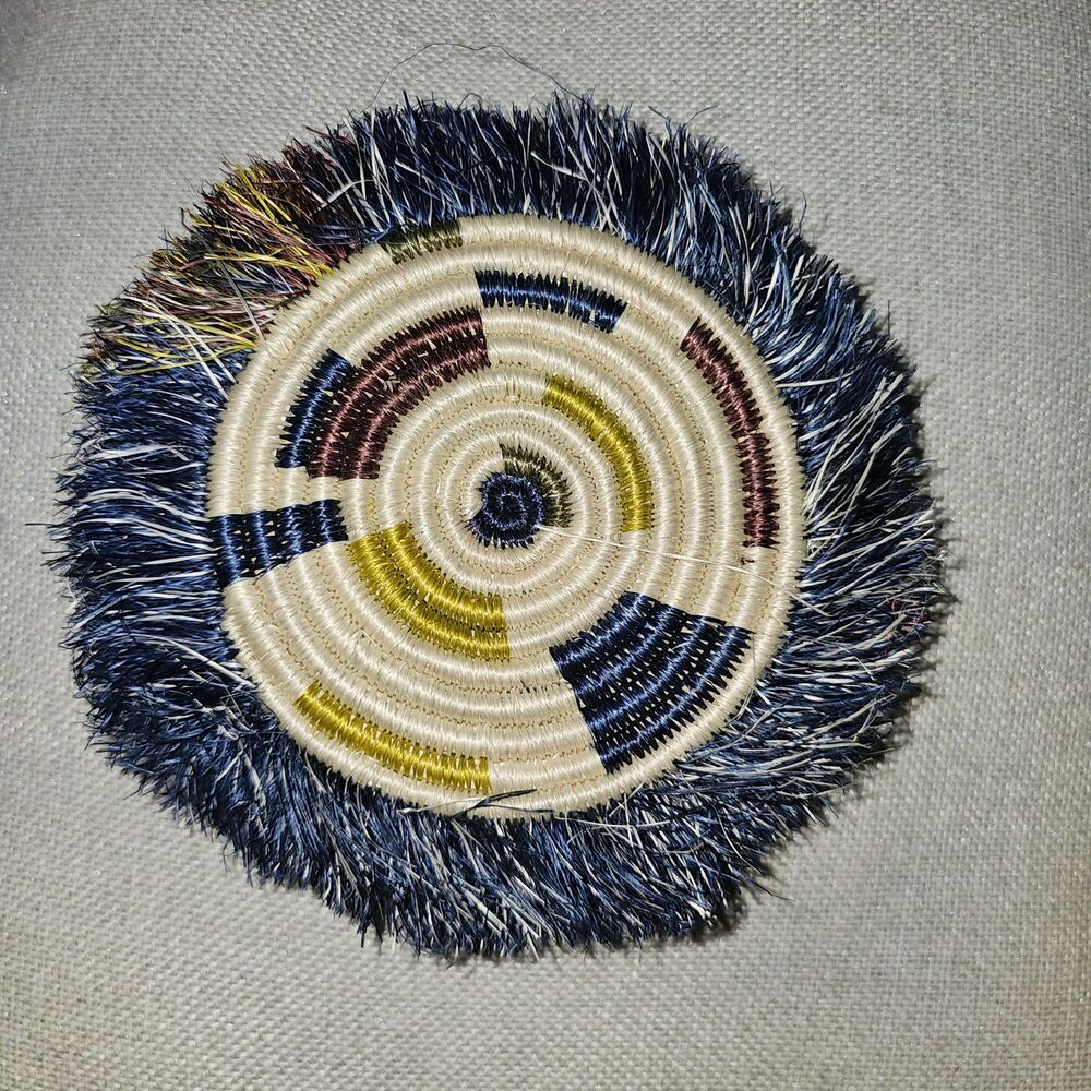 Hand-Carved African Wooden Mask & Rwandan Woven Sisal Coasters, 3 Pieces - Picture 5 of 9